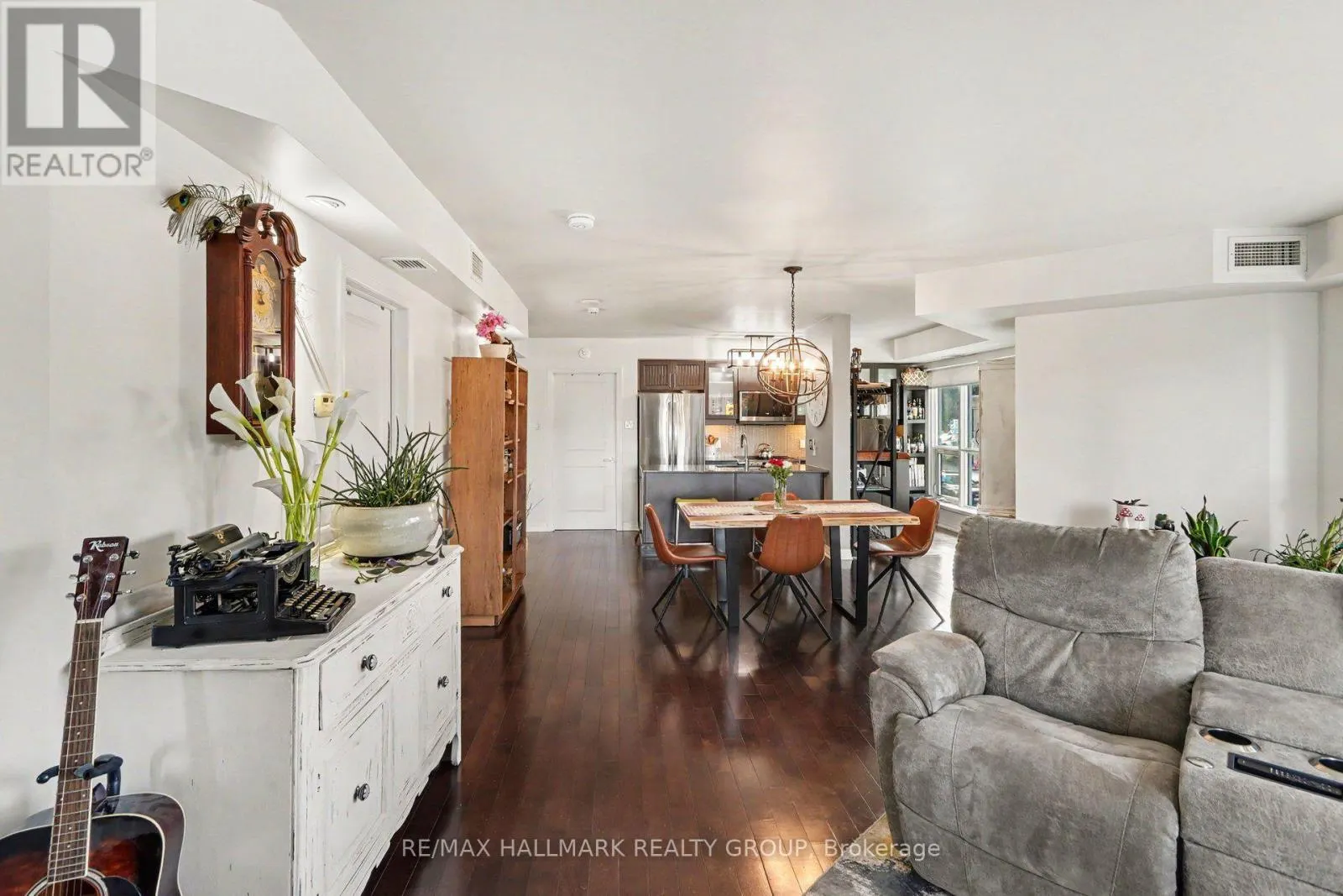 201 - 242 RIDEAU STREET