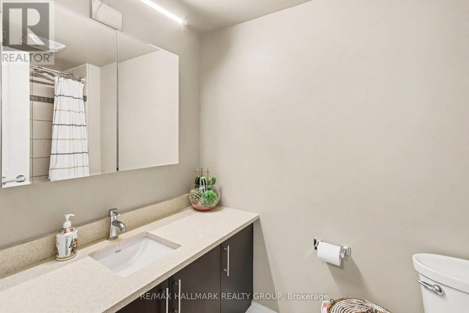 201 - 242 RIDEAU STREET