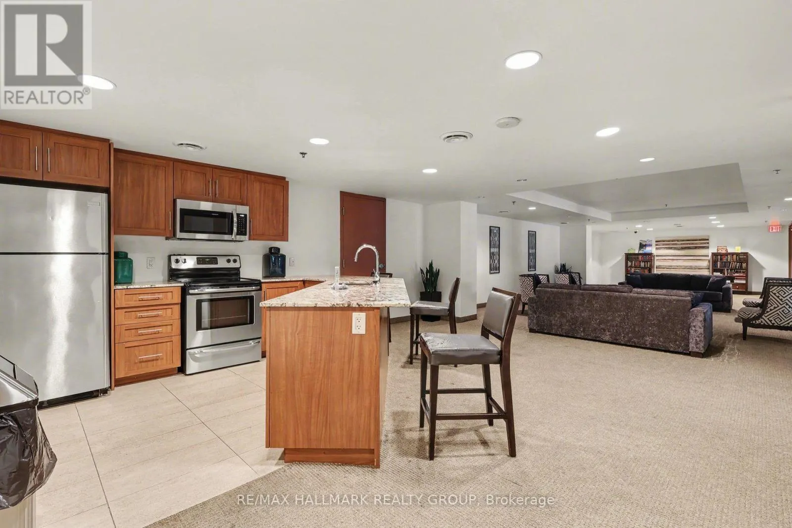 201 - 242 RIDEAU STREET