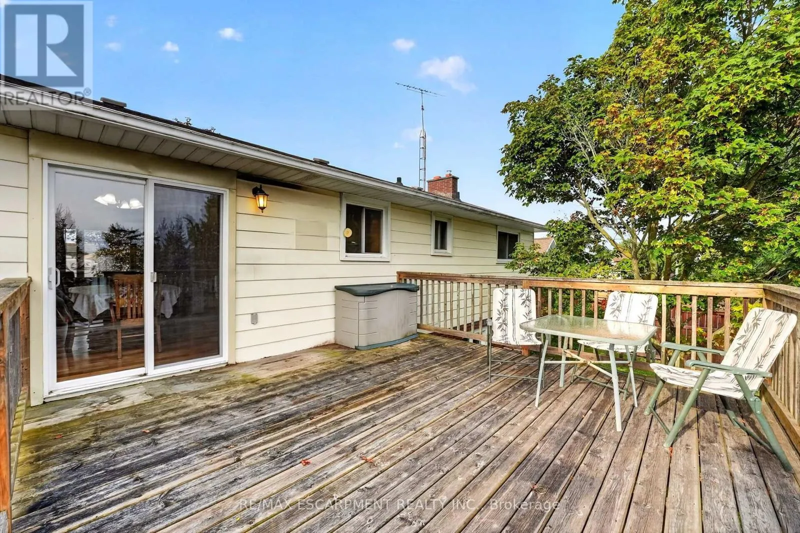 5 BROOKS CIRCLE