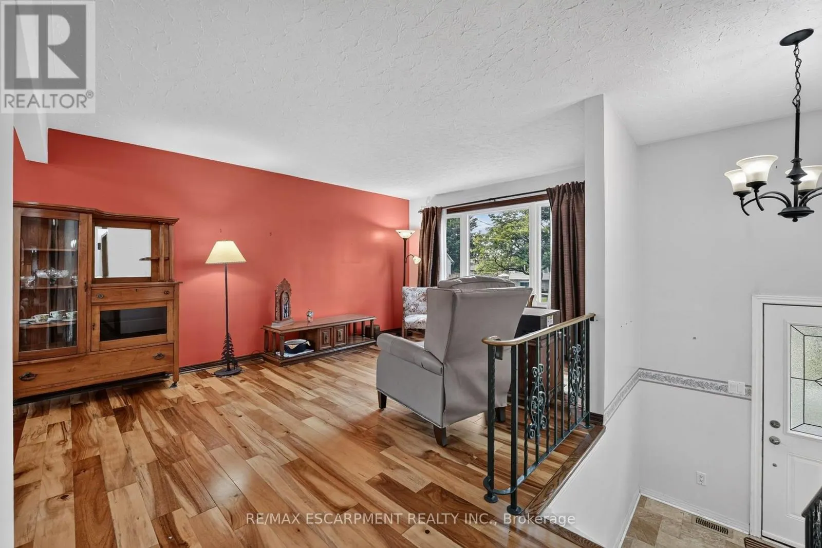 5 BROOKS CIRCLE