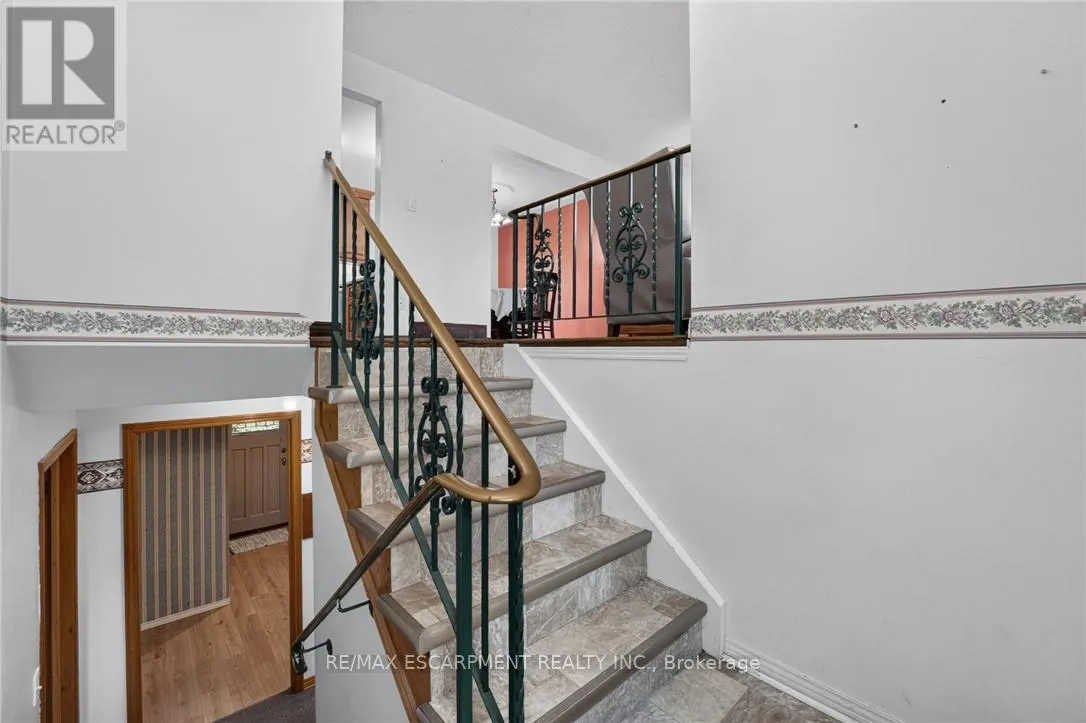 5 BROOKS CIRCLE
