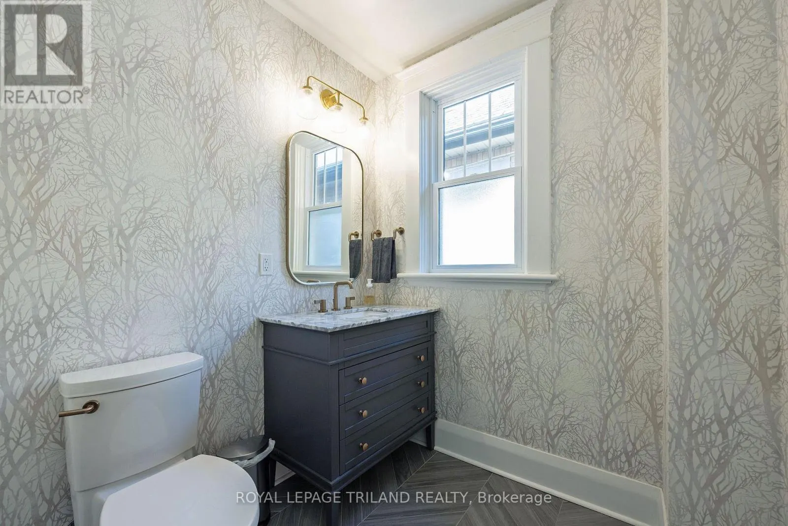 5 MCKENZIE AVENUE