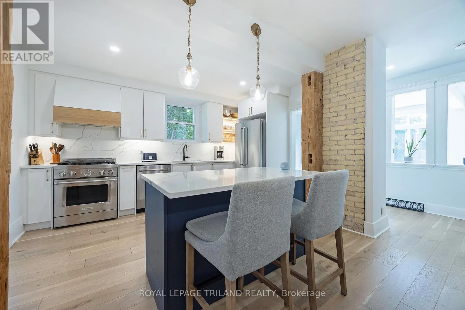 5 MCKENZIE AVENUE