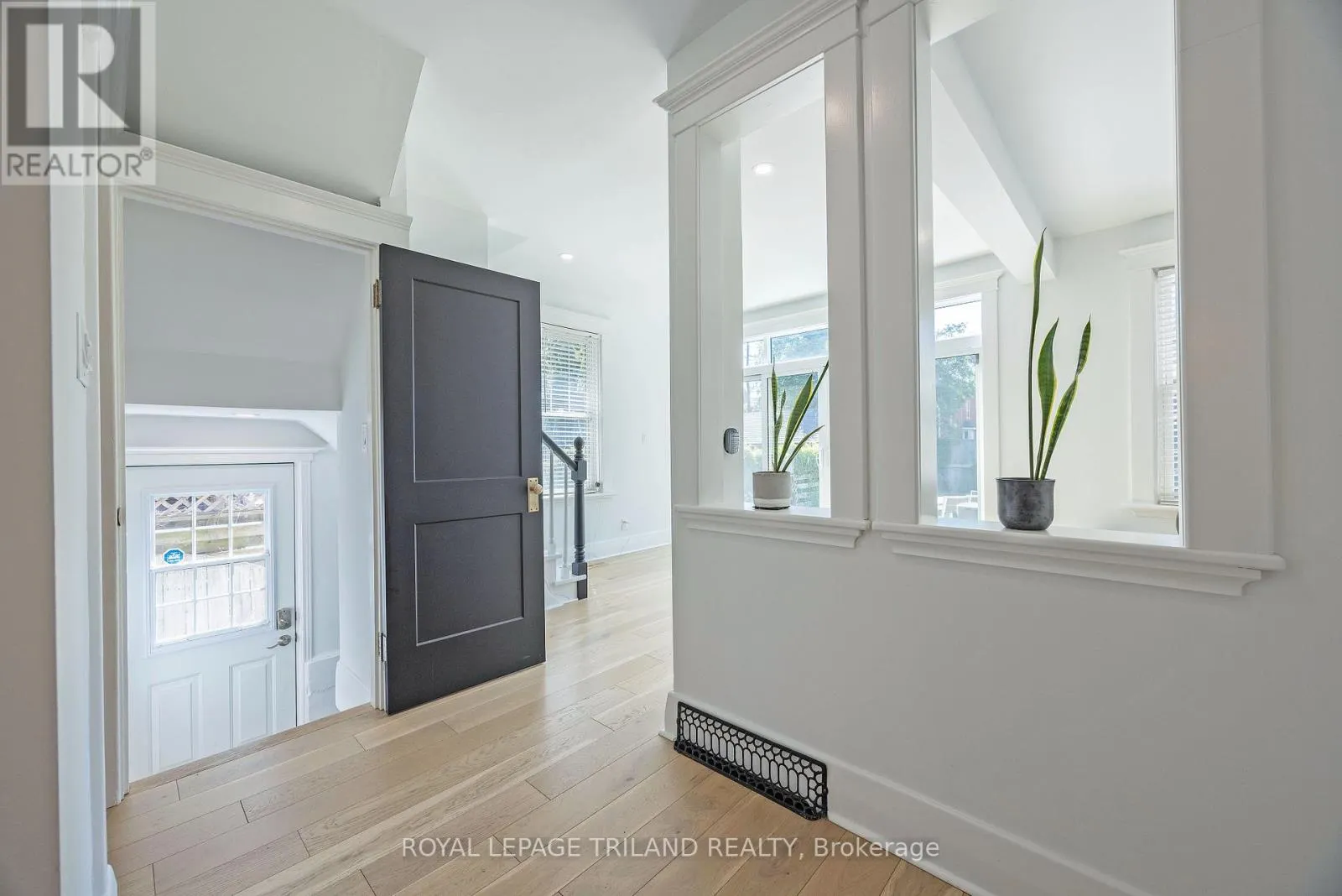 5 MCKENZIE AVENUE
