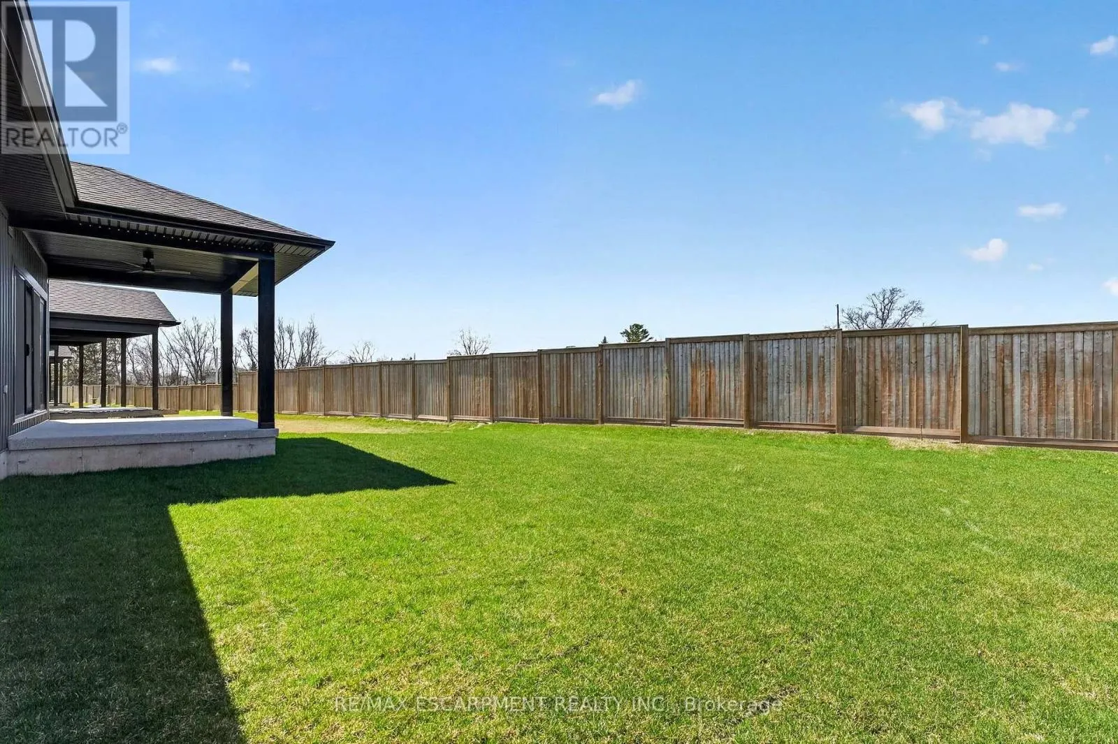 6192 CURLIN CRESCENT