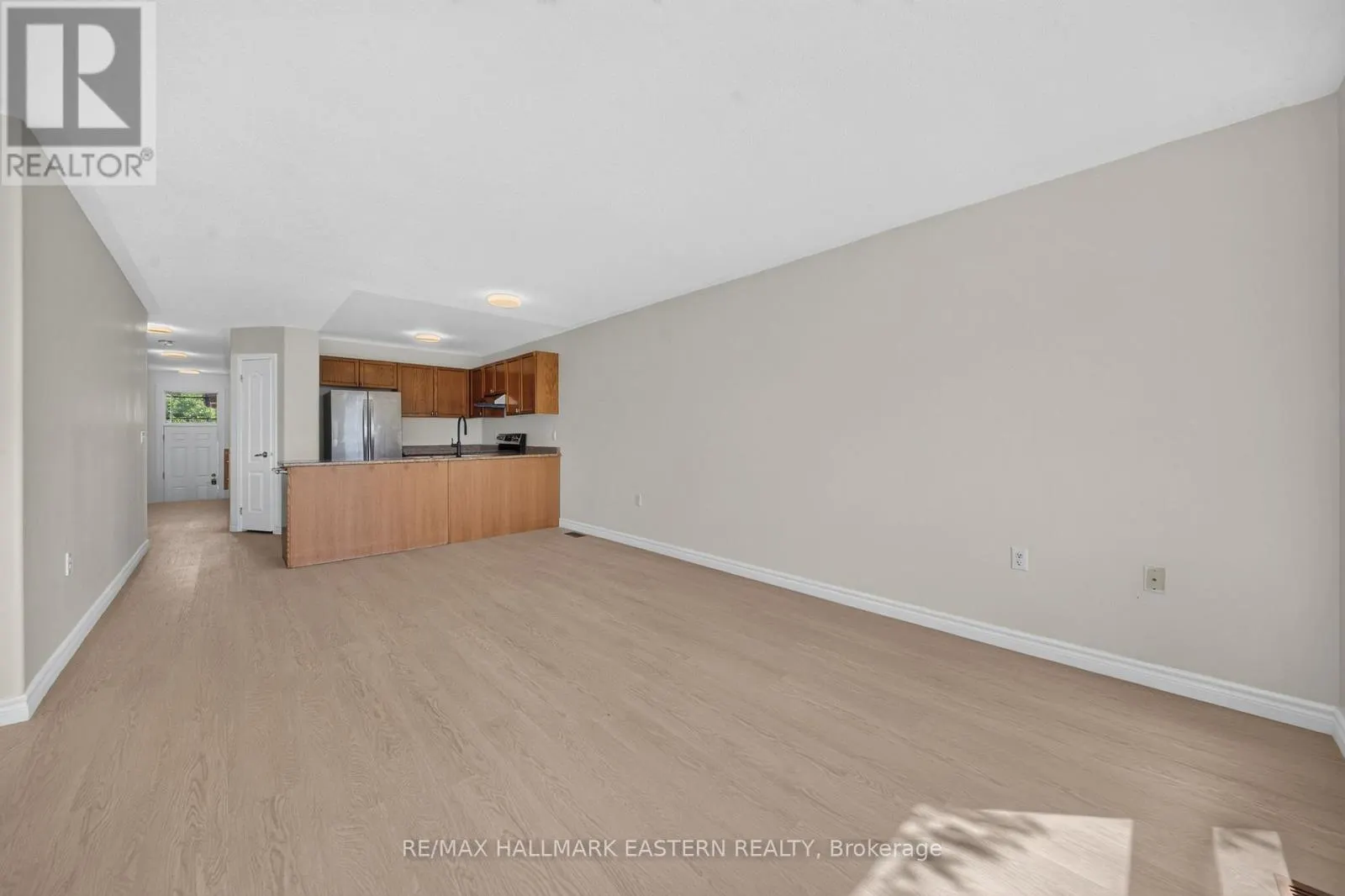 656 CLANCY CRESCENT