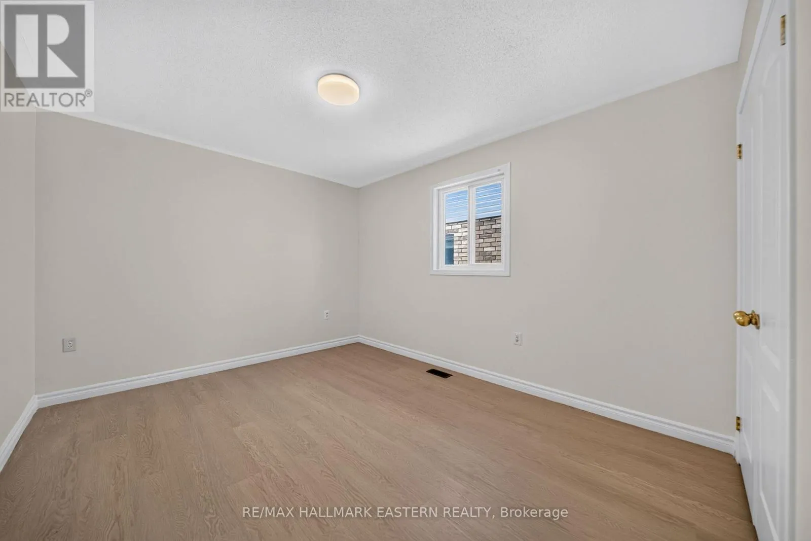 656 CLANCY CRESCENT