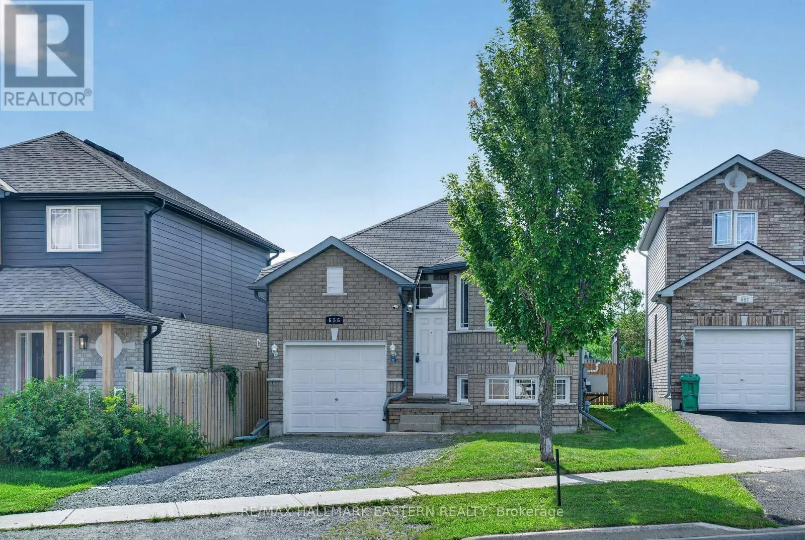 656 CLANCY CRESCENT