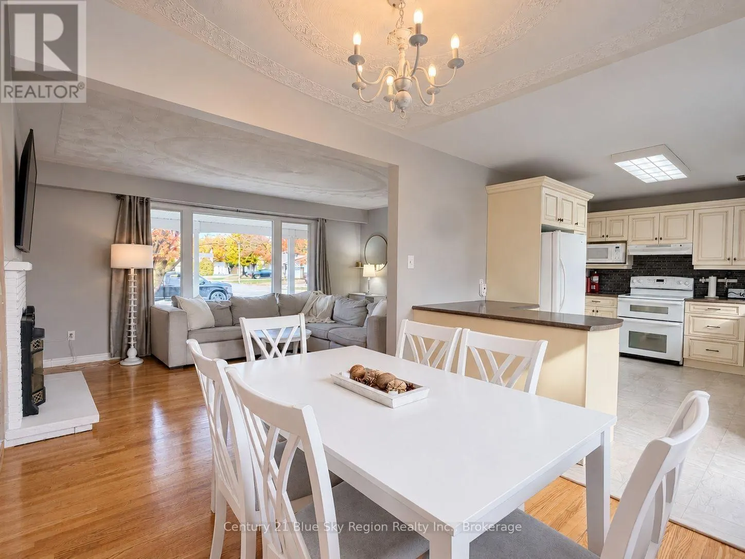 754 BIRCHWOOD ROAD