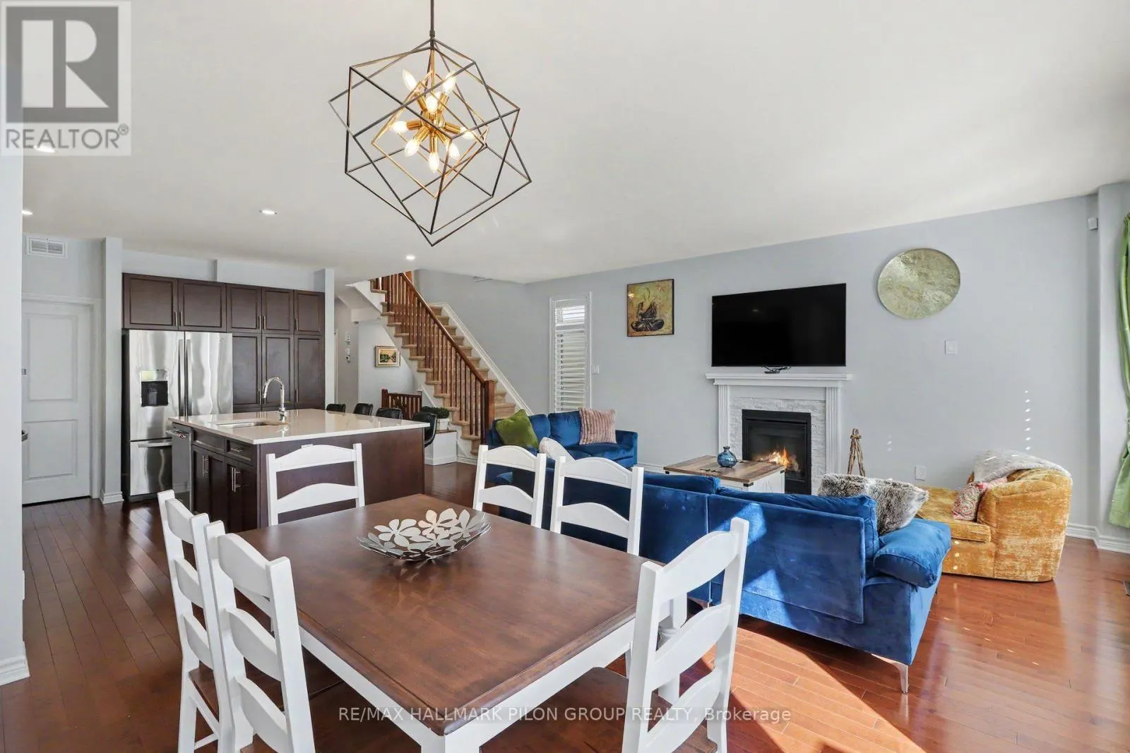 557 SILVERBELL CRESCENT