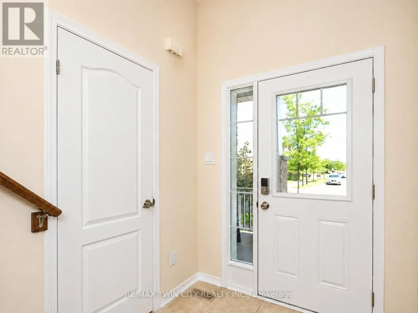 UPPER - 78 GLENVISTA DRIVE
