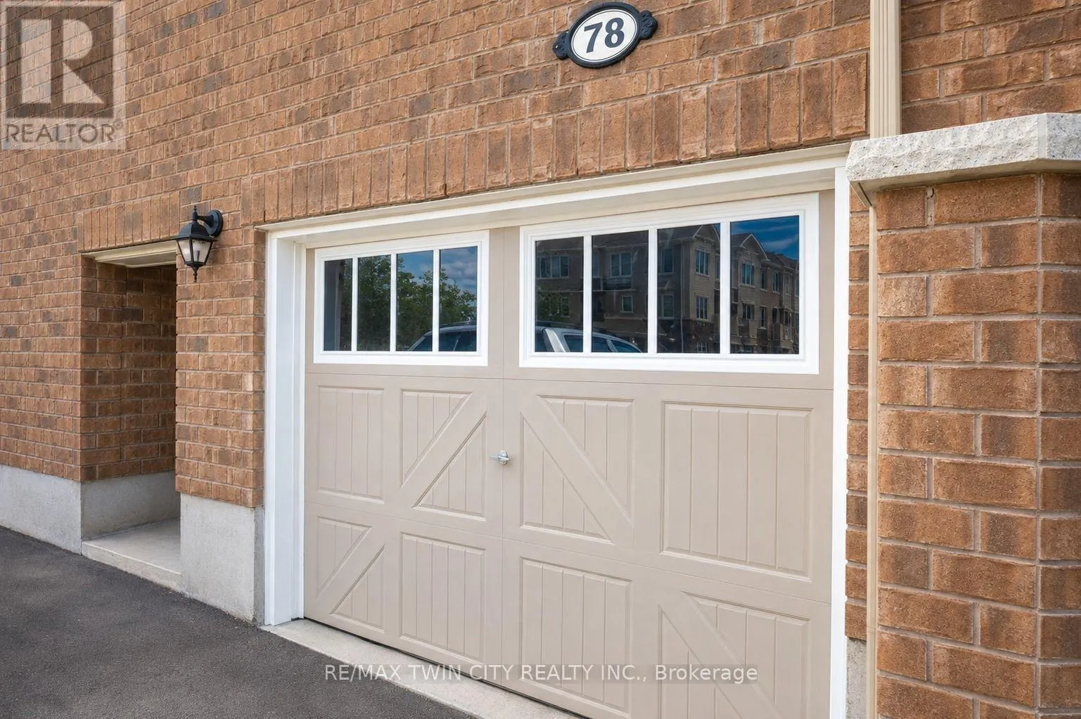 UPPER - 78 GLENVISTA DRIVE