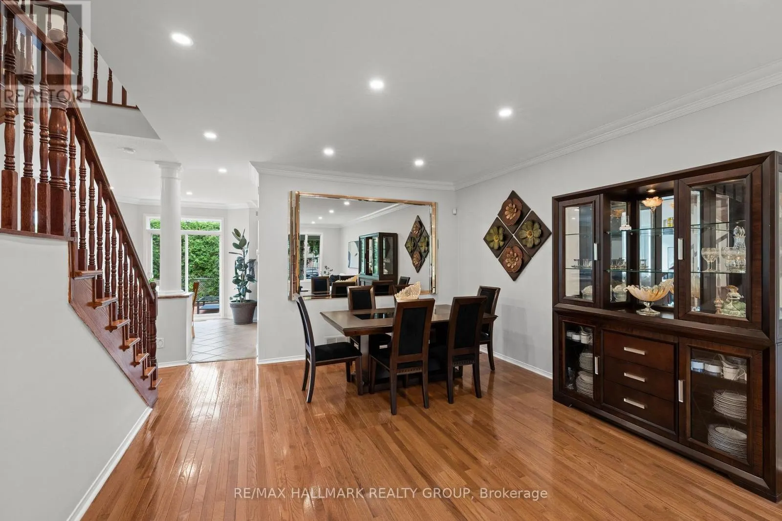 2104 SANDY OAKS DRIVE