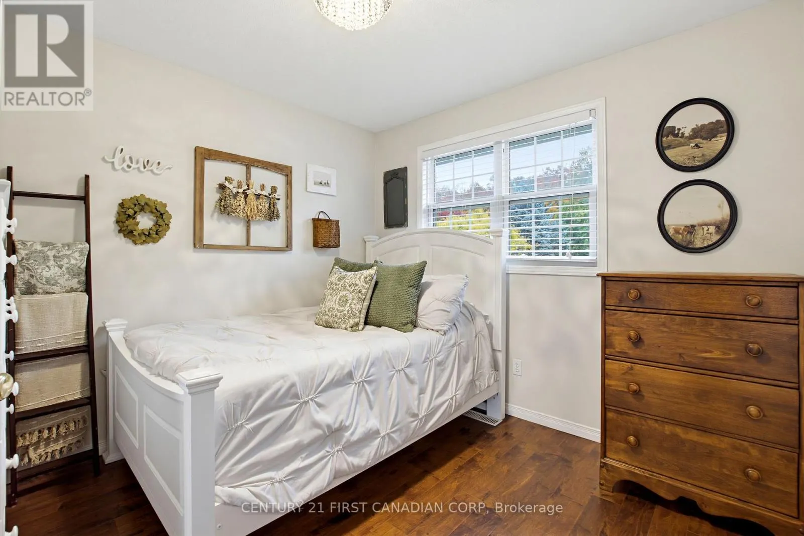 10 EXMOUTH DRIVE