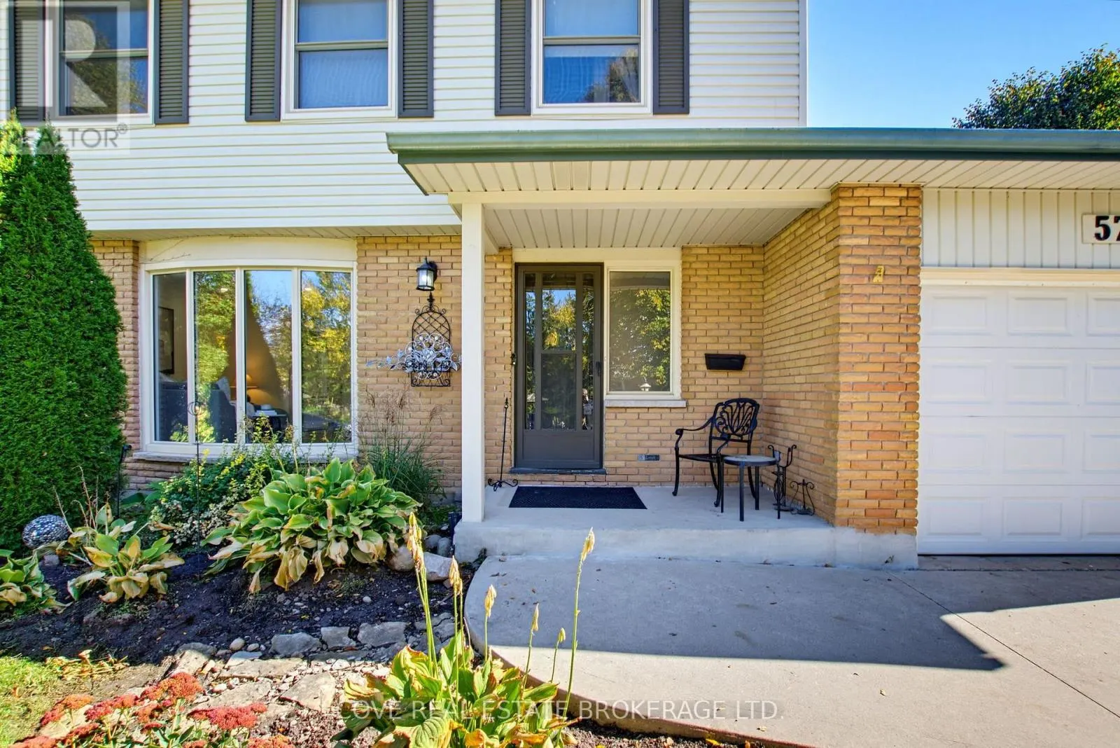 57 LLOYD MANOR CRESCENT