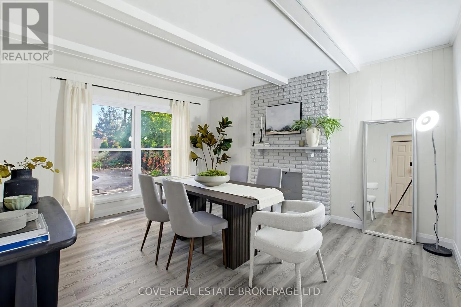 57 LLOYD MANOR CRESCENT