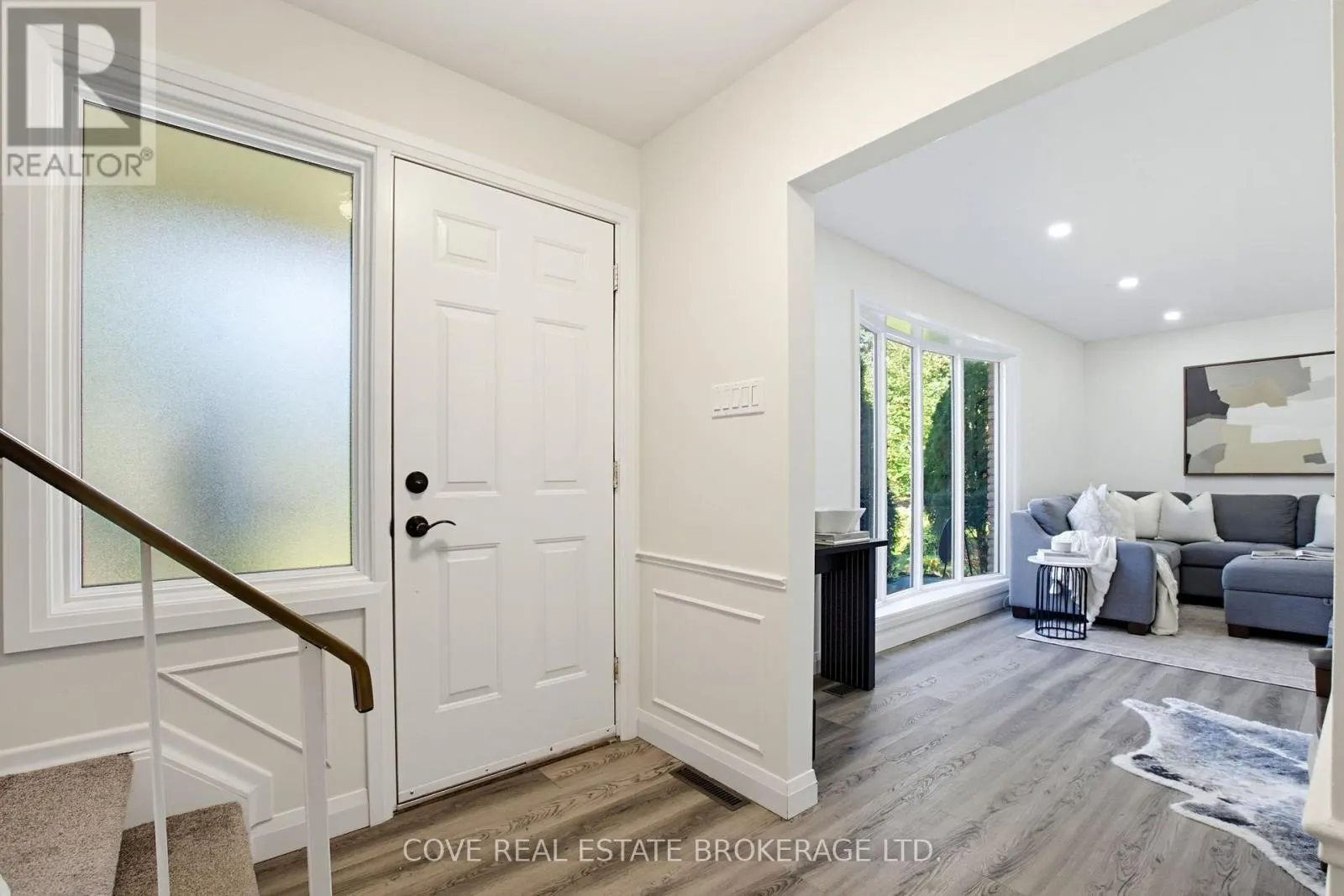 57 LLOYD MANOR CRESCENT