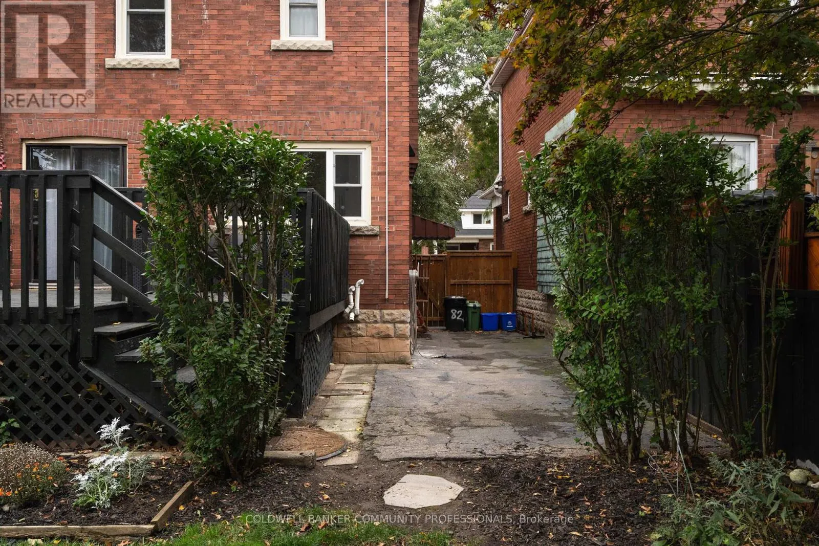 82 PROVINCE STREET S