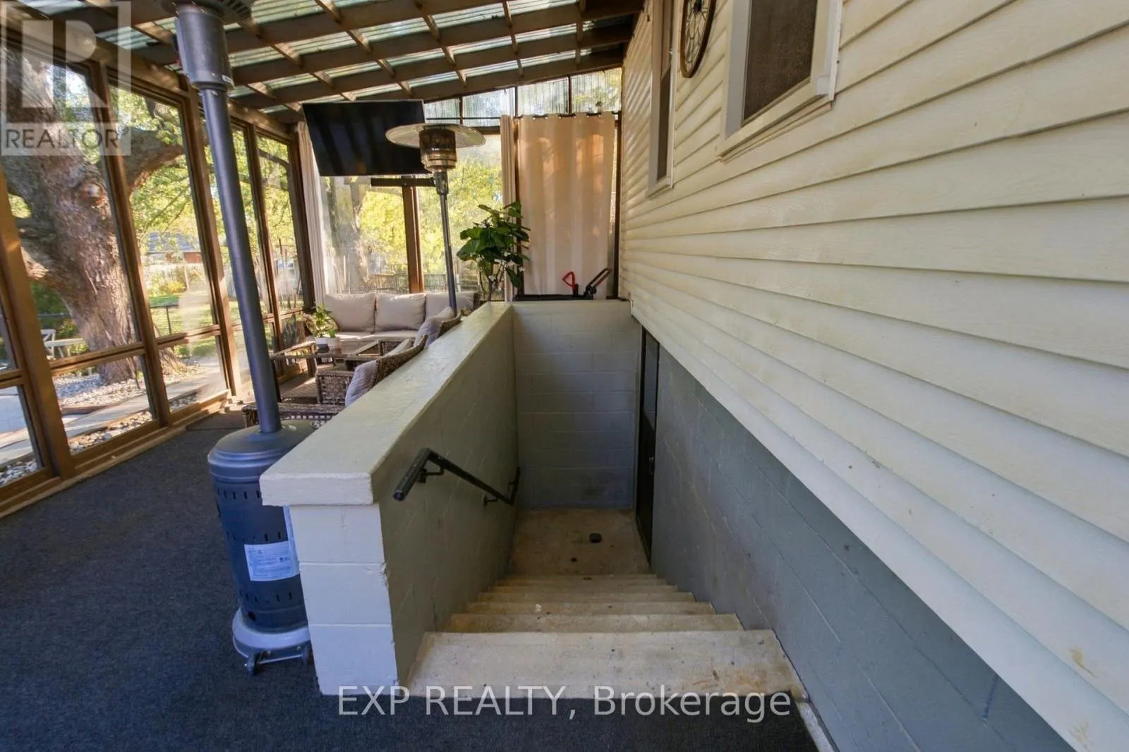 187 BERTIE STREET