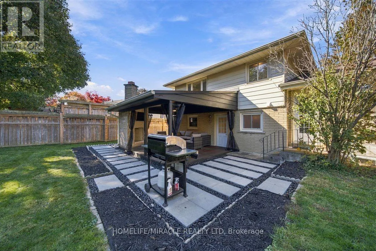 15 MEADOW ROAD