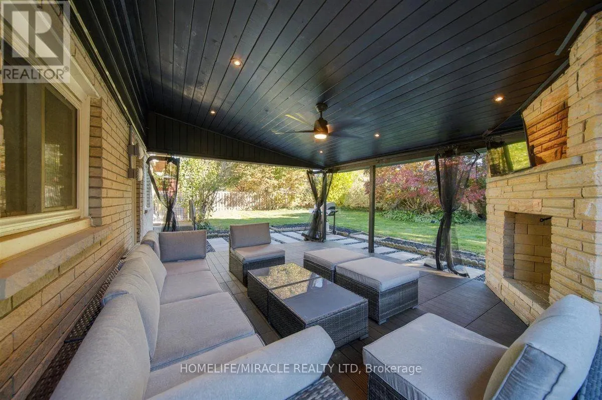 15 MEADOW ROAD