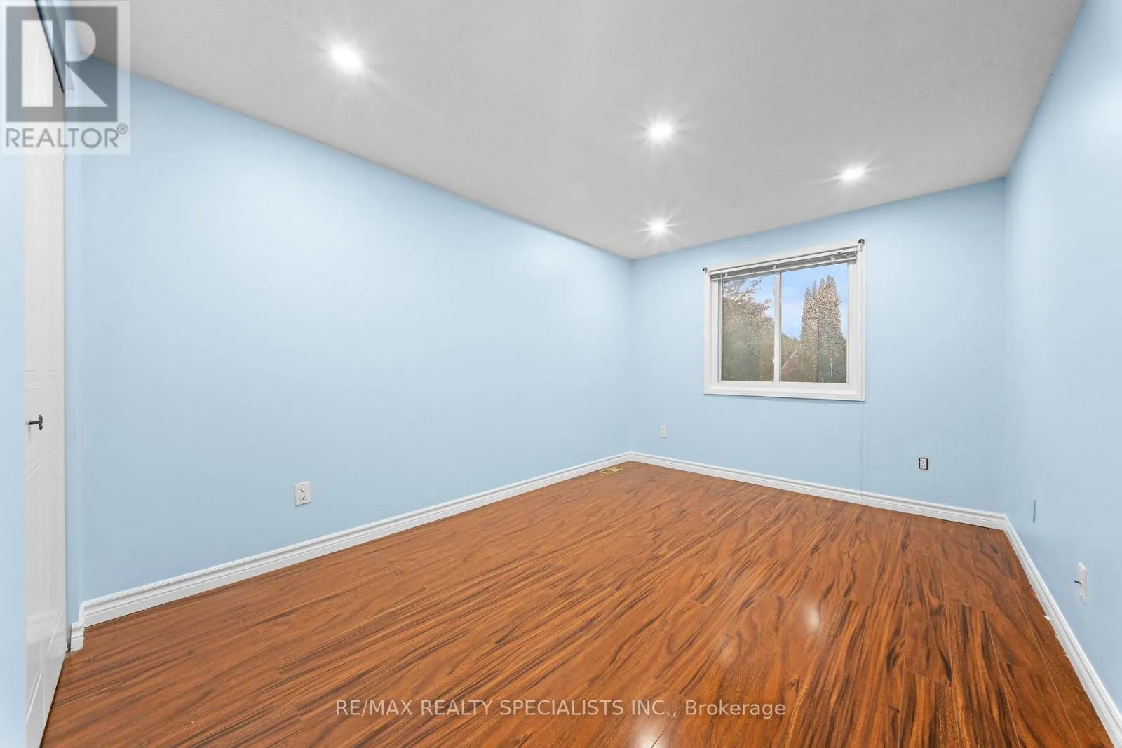 110 STEELES CRESCENT