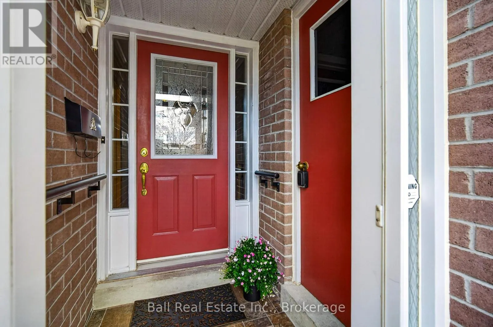 3 ELM COURT