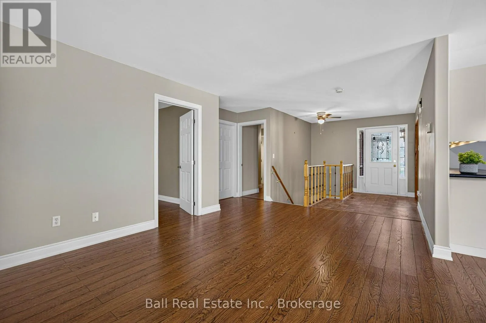 3 ELM COURT
