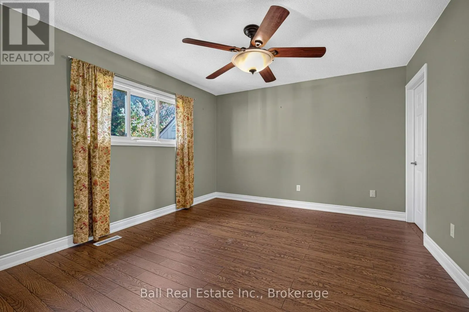 3 ELM COURT