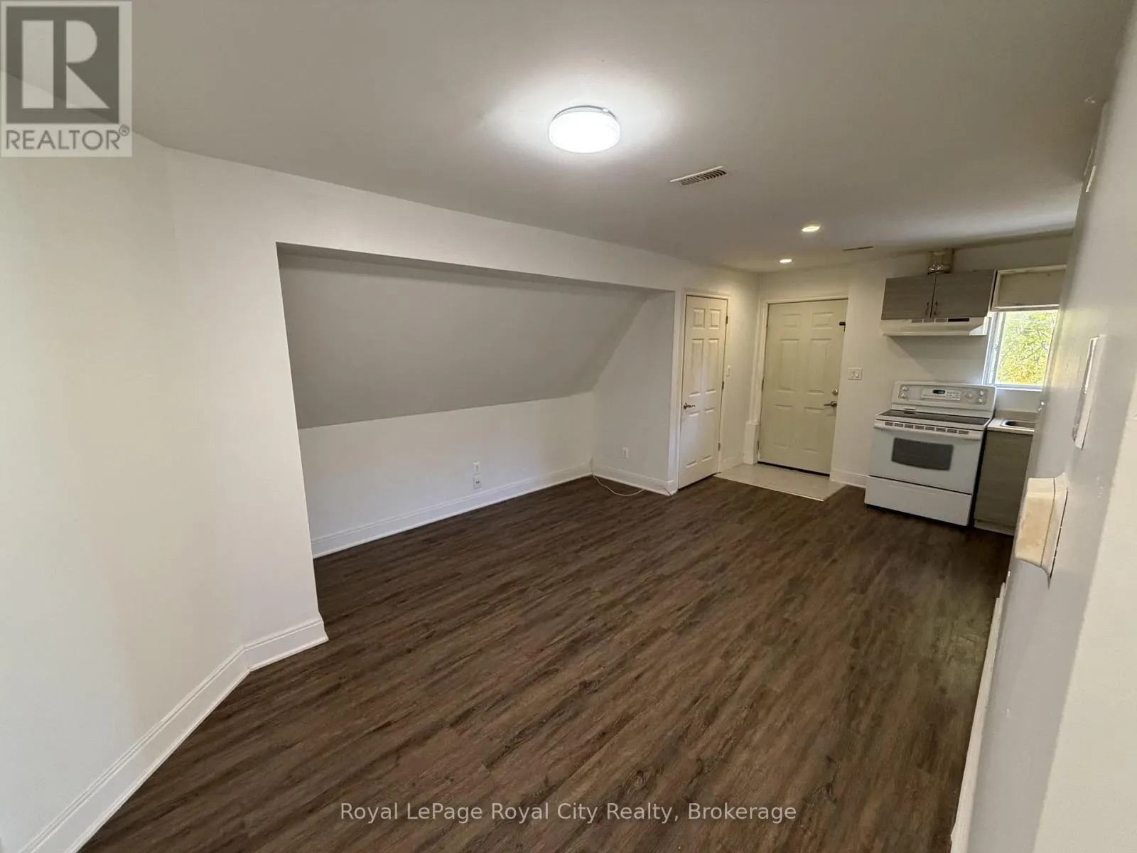 UNIT B - 563 WOOLWICH STREET #UNIT B