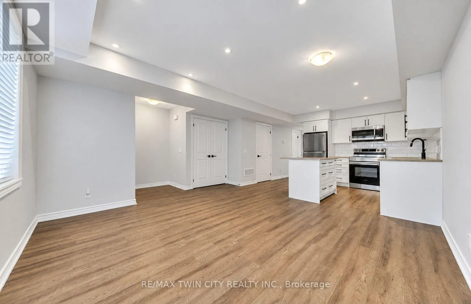 11 - 235 CHAPEL HILL DRIVE