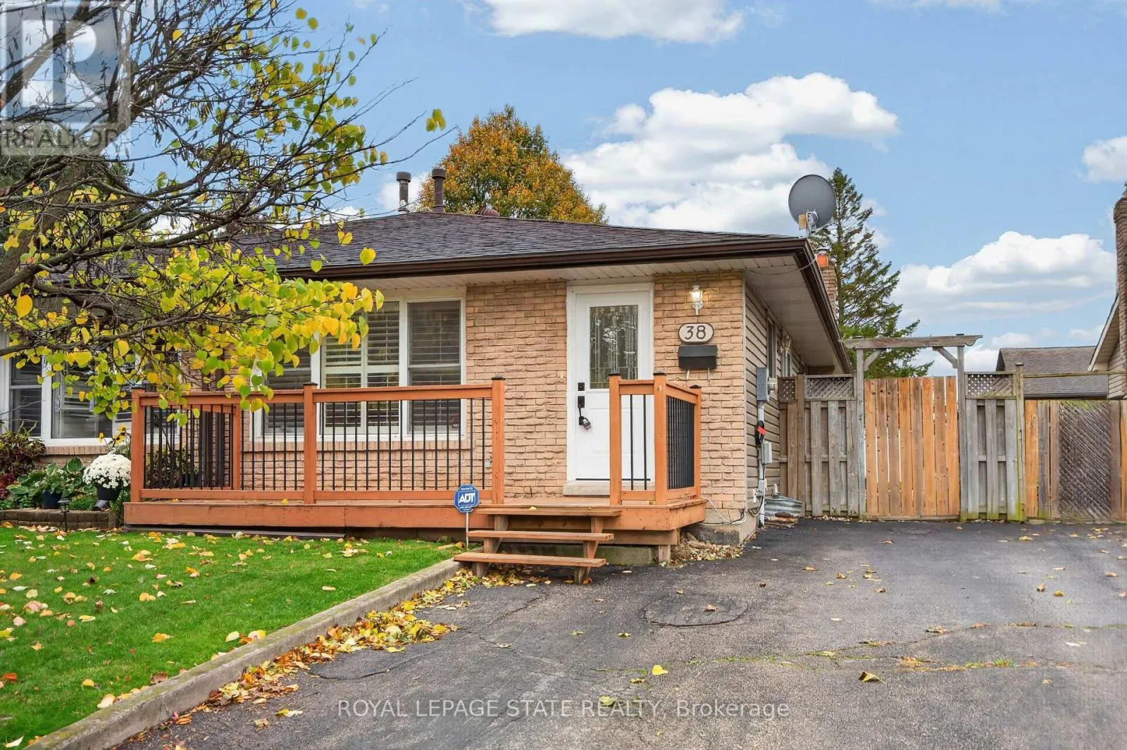 38 SOUTHGLEN ROAD
