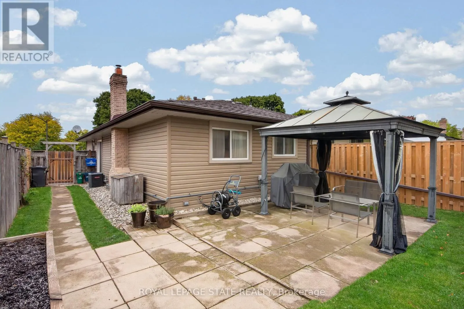 38 SOUTHGLEN ROAD