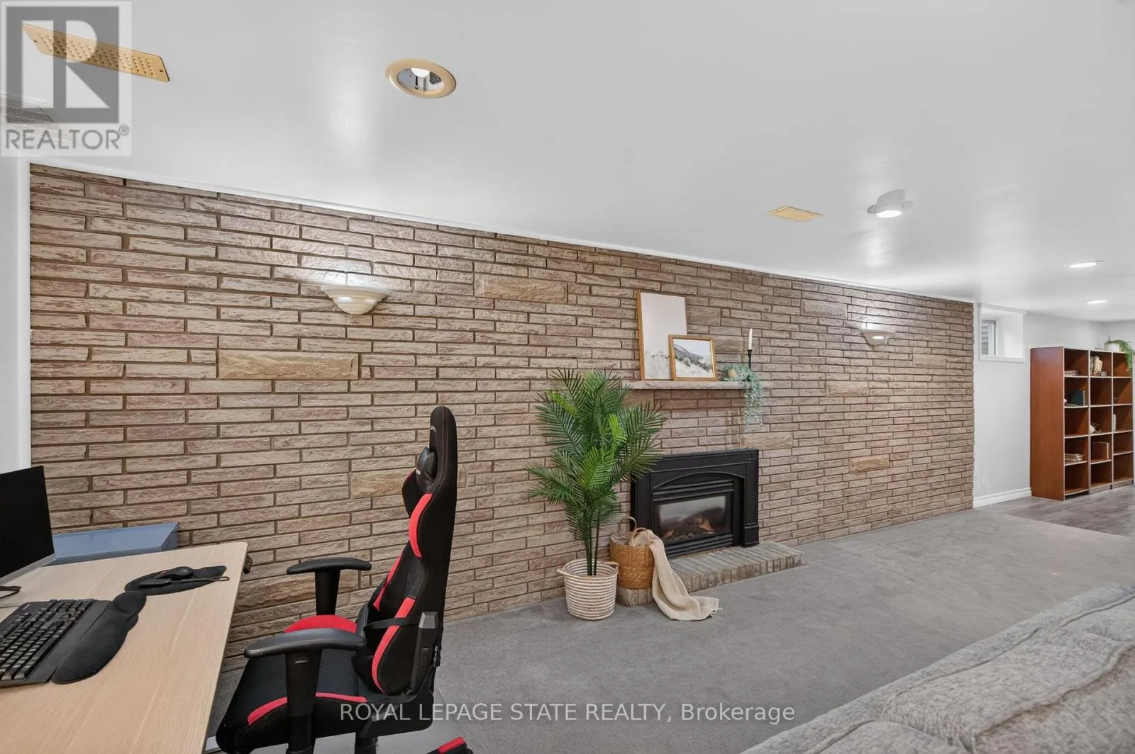 38 SOUTHGLEN ROAD