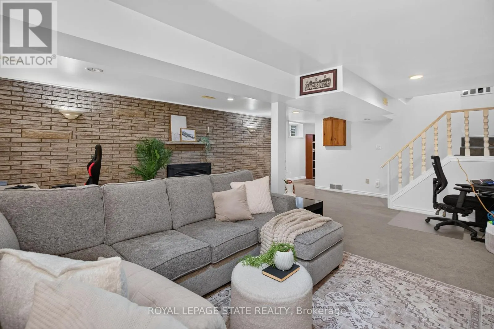 38 SOUTHGLEN ROAD