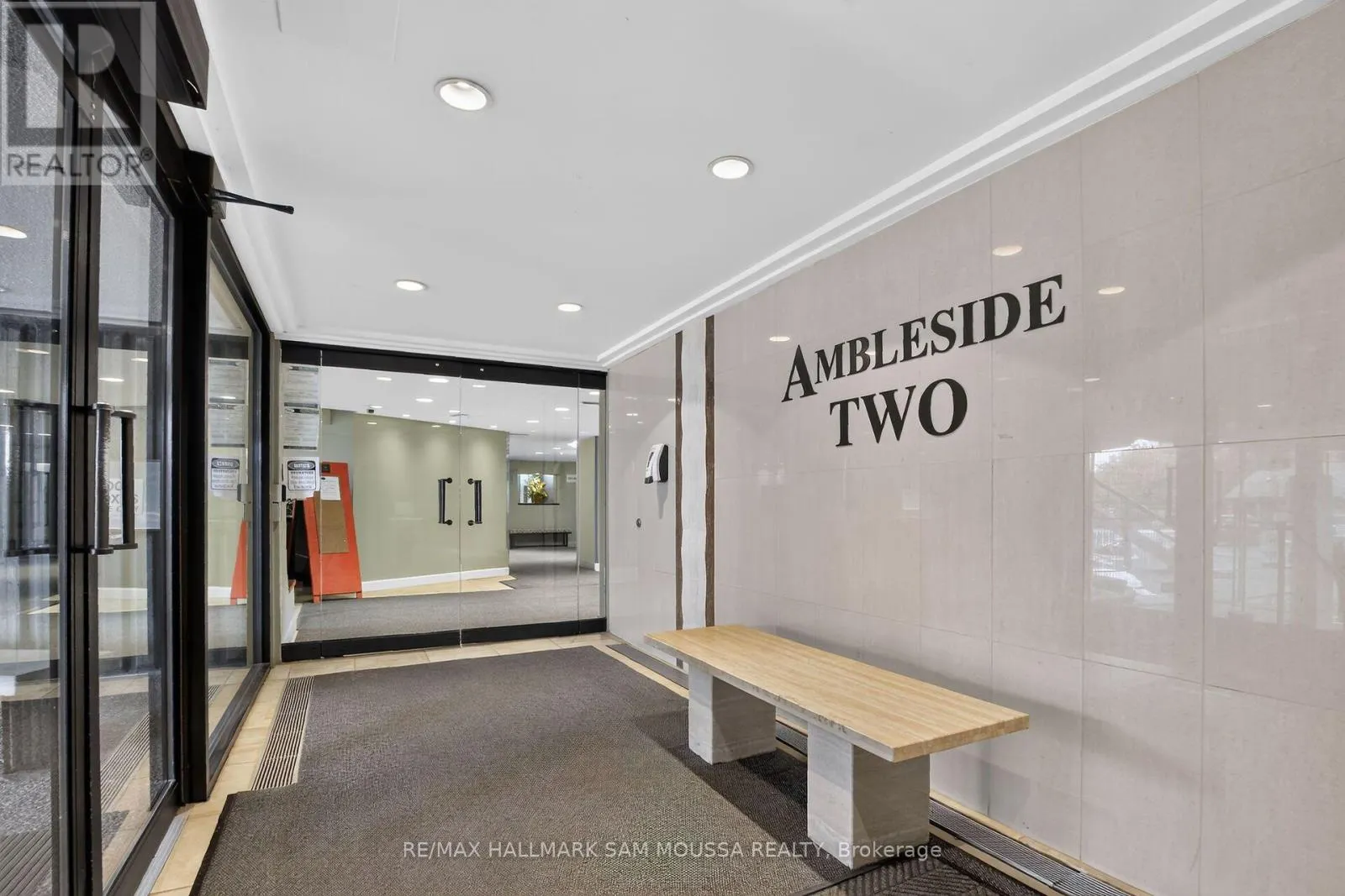 1309 - 1171 AMBLESIDE DRIVE