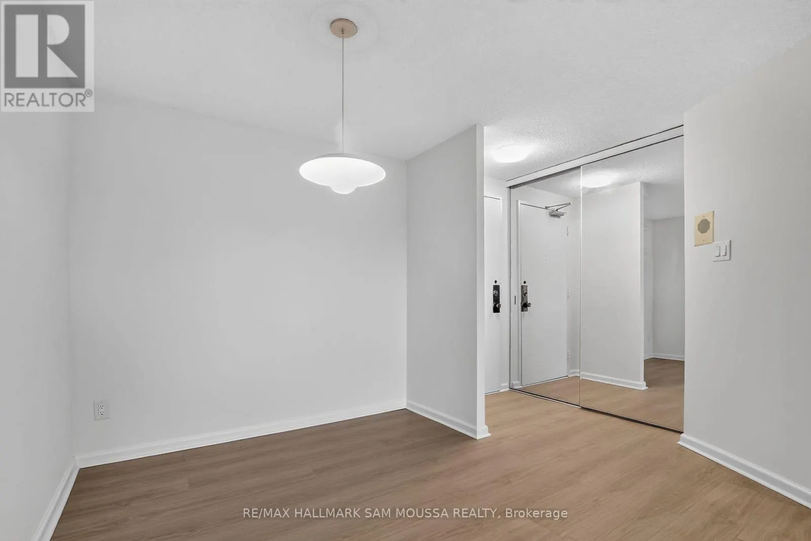 1309 - 1171 AMBLESIDE DRIVE