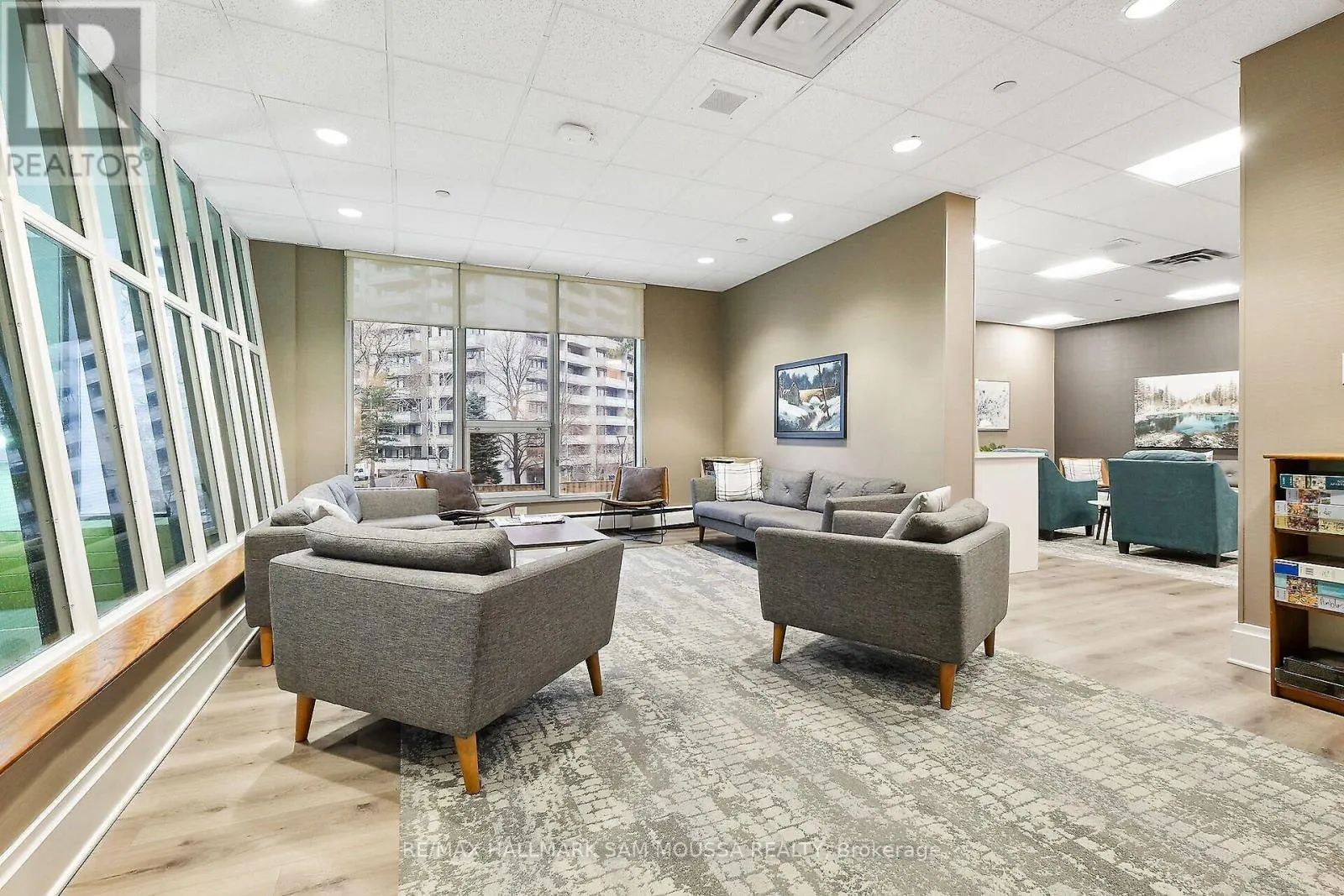 1309 - 1171 AMBLESIDE DRIVE
