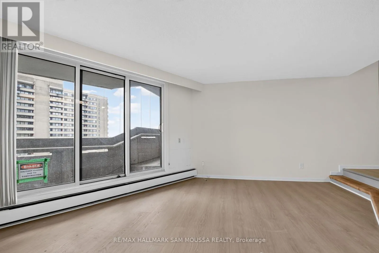 1309 - 1171 AMBLESIDE DRIVE