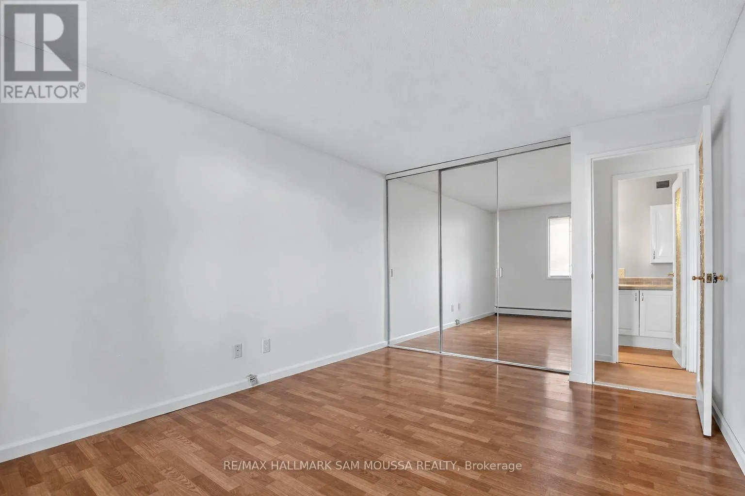 1309 - 1171 AMBLESIDE DRIVE