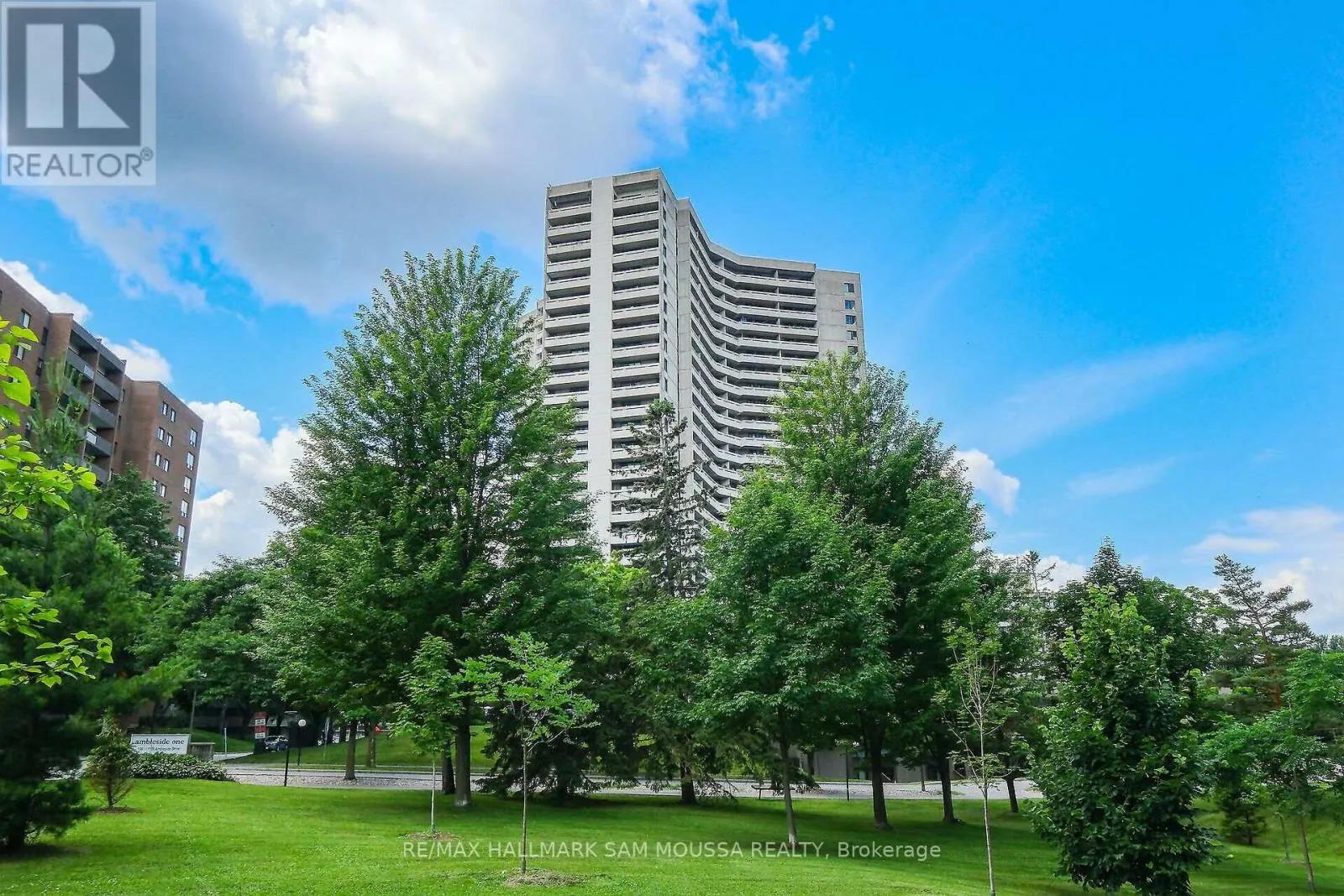 1309 - 1171 AMBLESIDE DRIVE