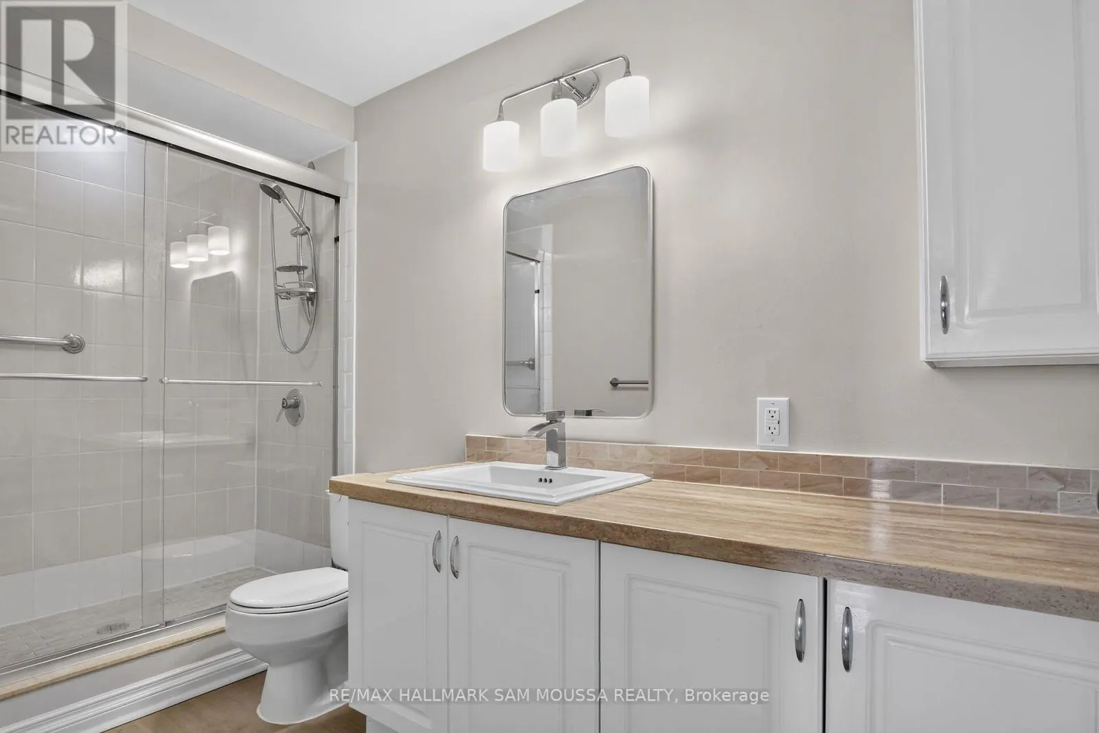 1309 - 1171 AMBLESIDE DRIVE