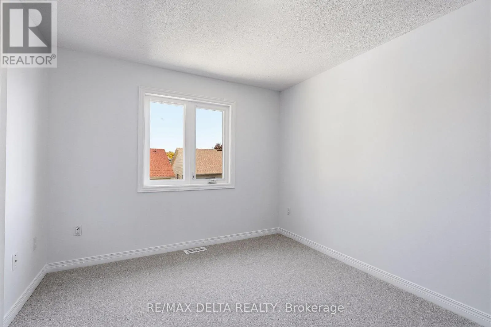 202 SANDRA CRESCENT