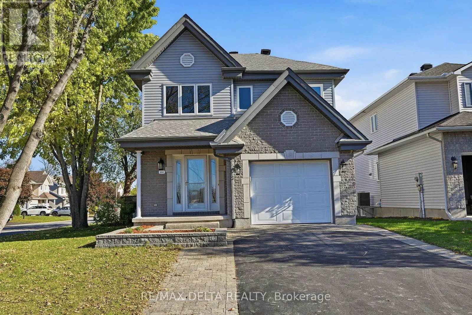202 SANDRA CRESCENT