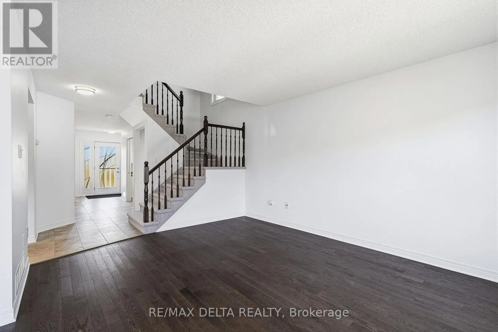 202 SANDRA CRESCENT