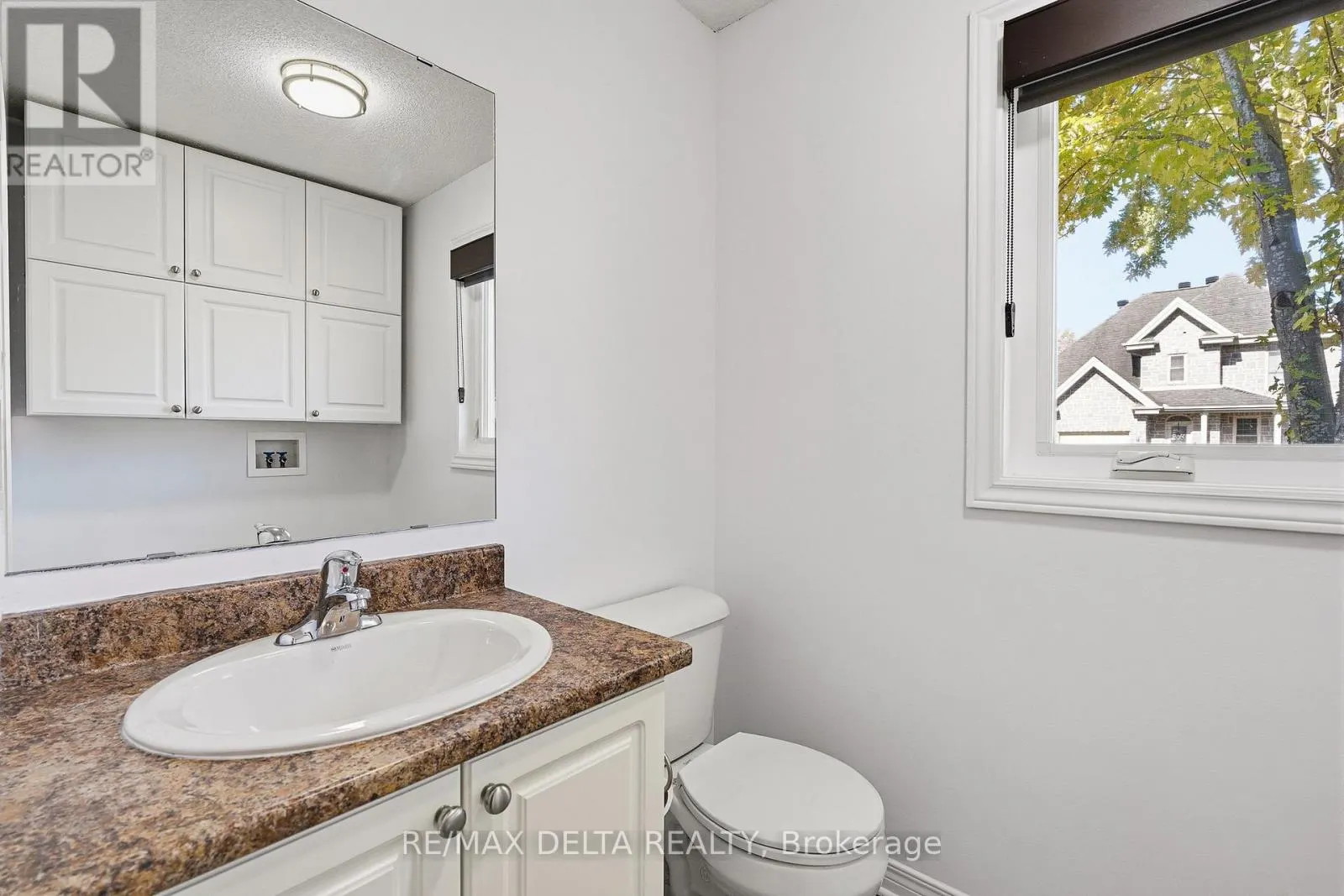 202 SANDRA CRESCENT