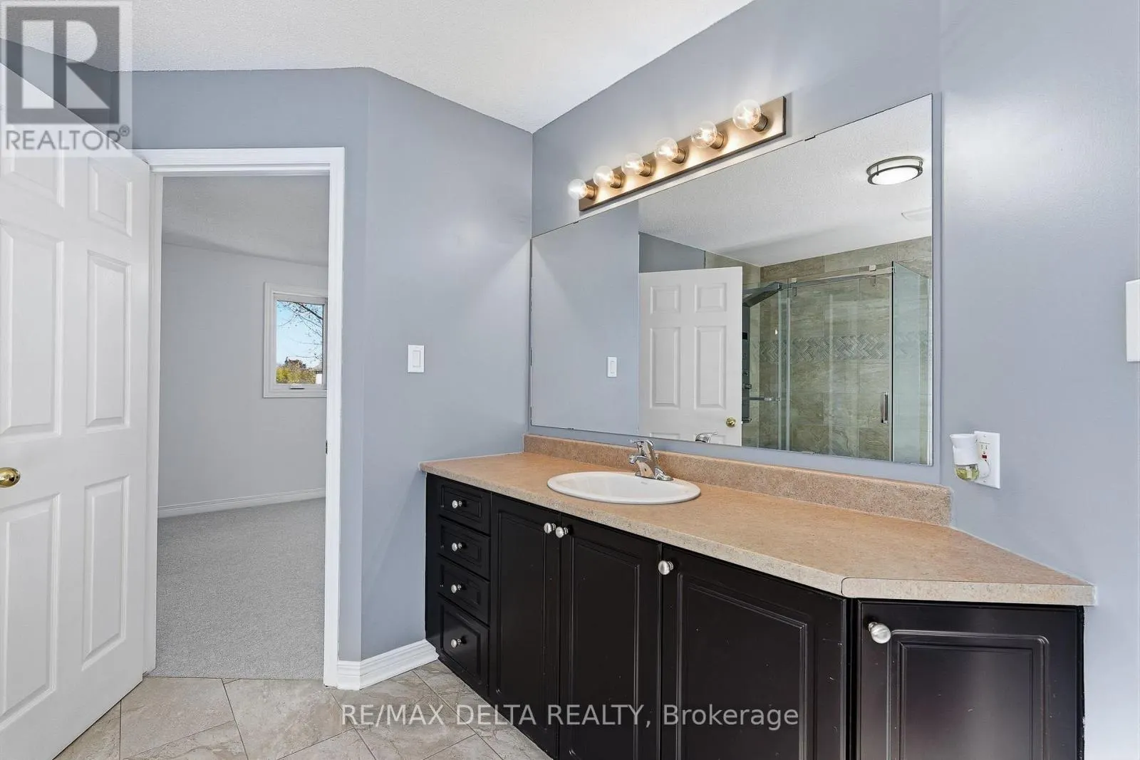 202 SANDRA CRESCENT