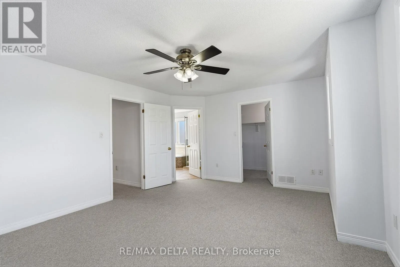 202 SANDRA CRESCENT