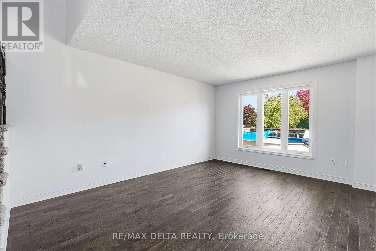 202 SANDRA CRESCENT